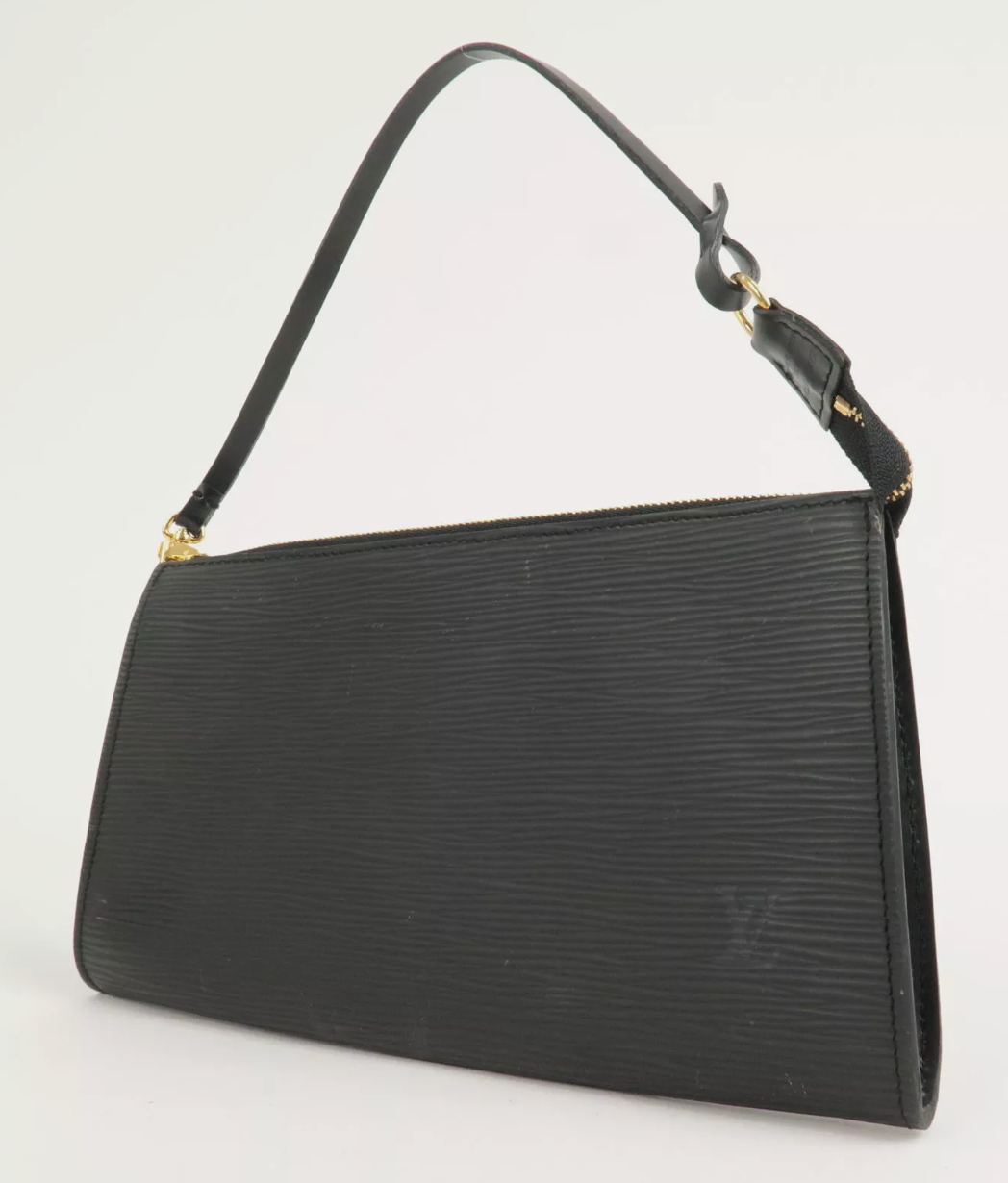 LOUIS VUITTON Black Epi Pochette