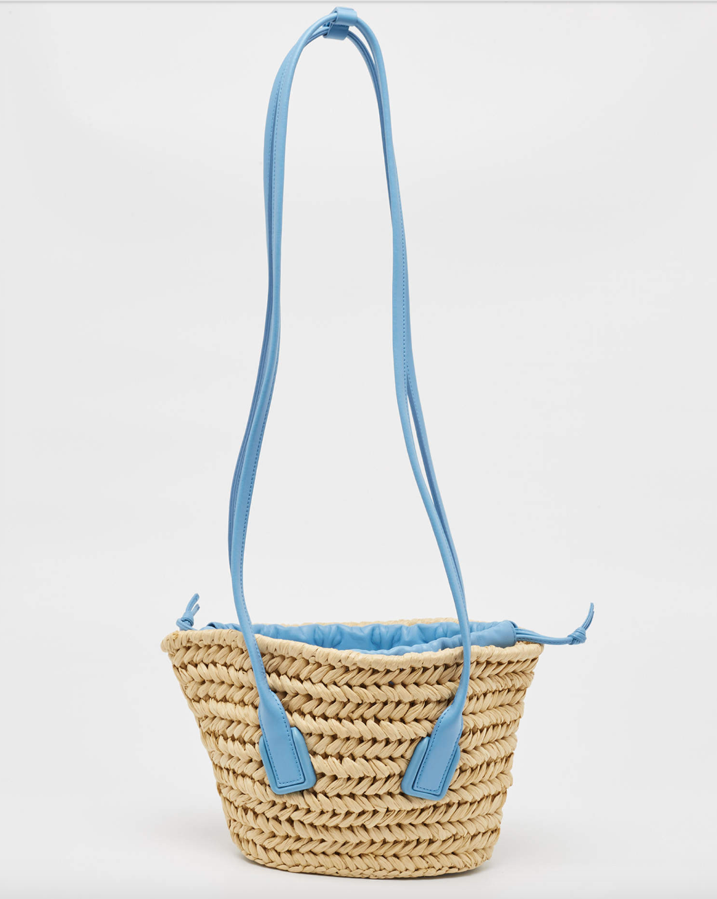 BOTTEGA VENETTA Blue/Beige Raffia and Leather Small Arco Basket Bag