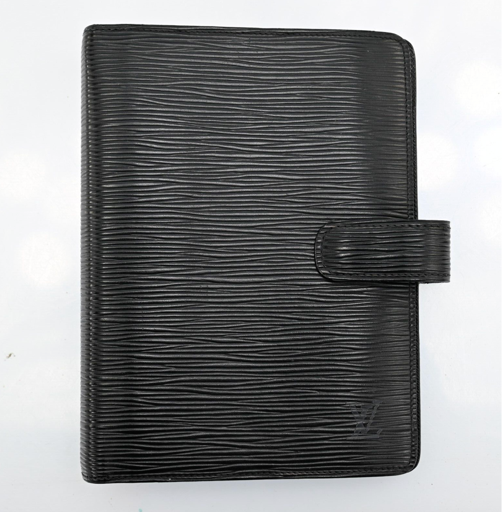 LOUIS VUITTON Black Epi Agenda Cover MM