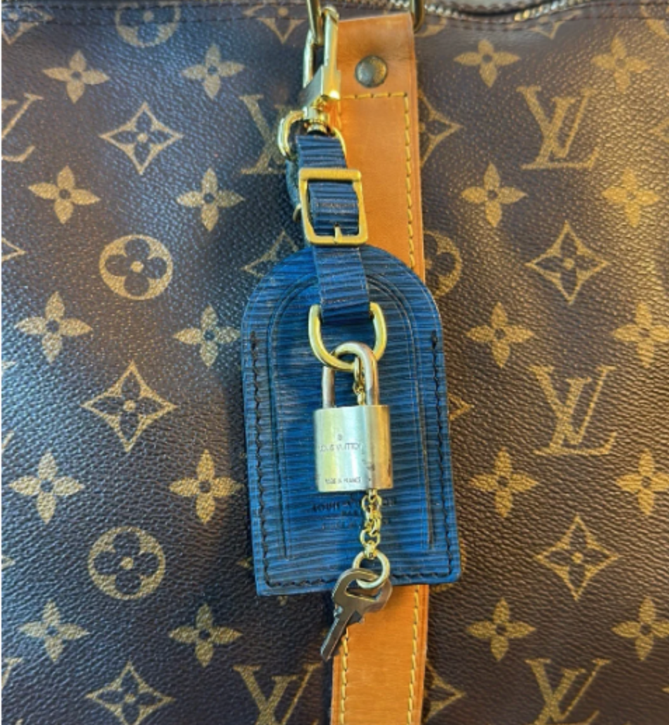 LOUIS VUITTON Blue epi leather luggage Name Tag and Lock